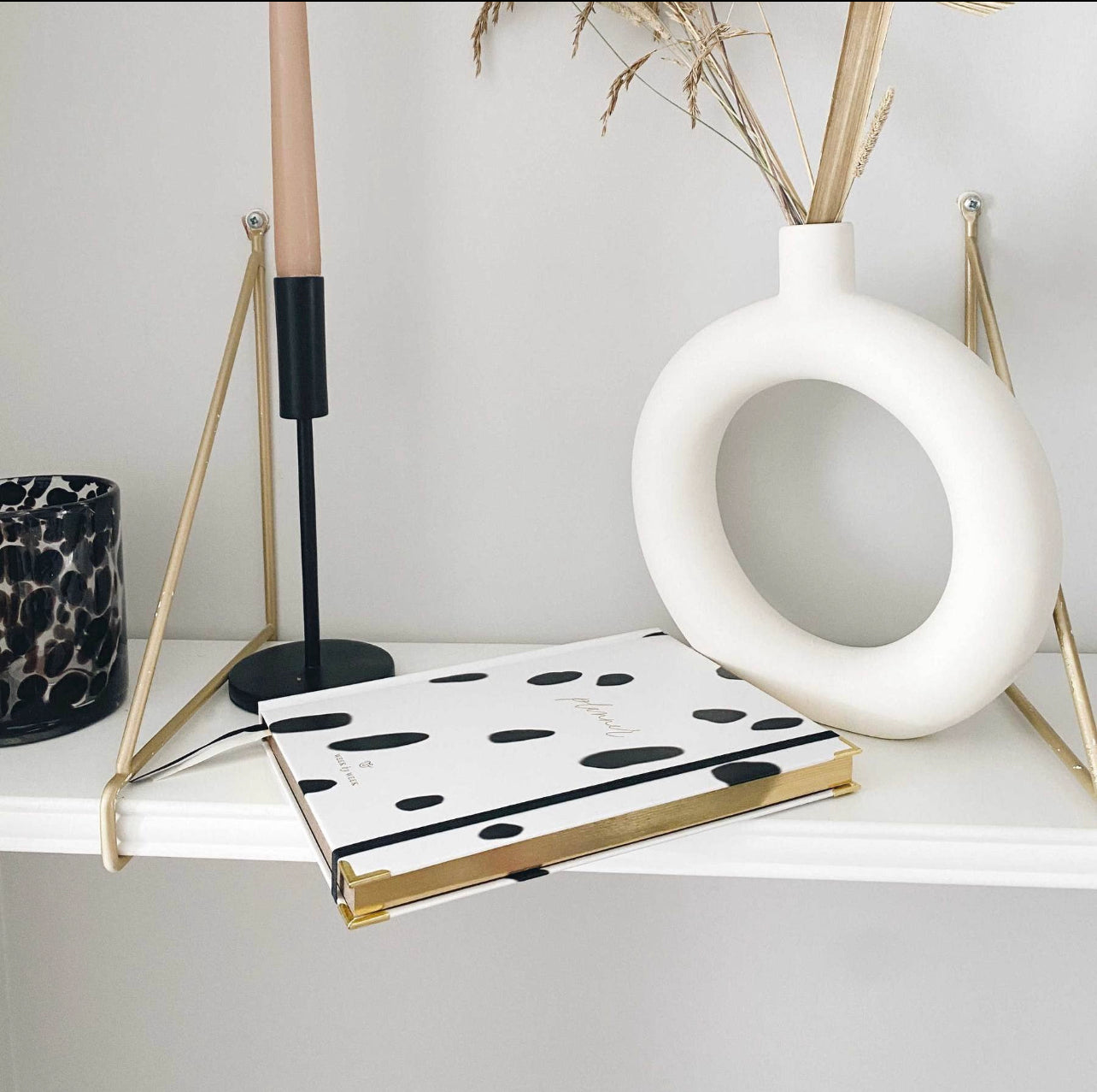 Undated Dalmatian Weekly Planner