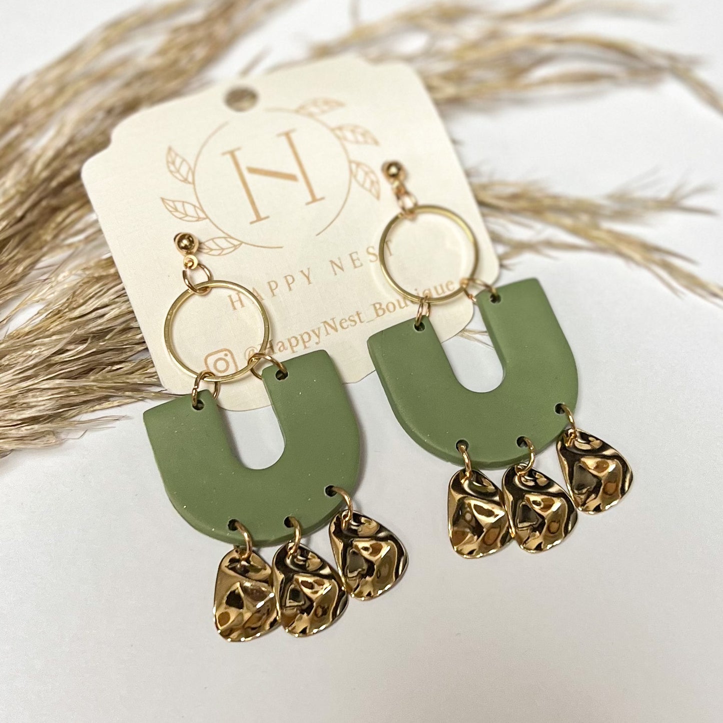 Happynest - Green U Shaped Earrings