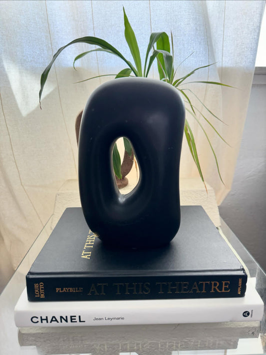 Koahware - Black Curved Sculpture