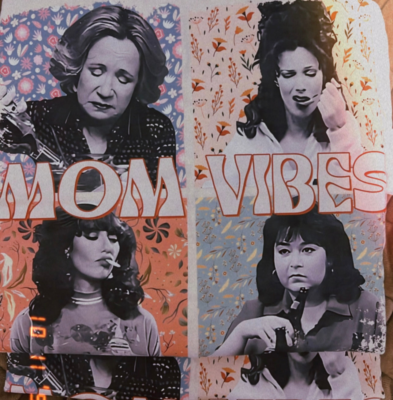 Mom Vibes Tee - Ivory