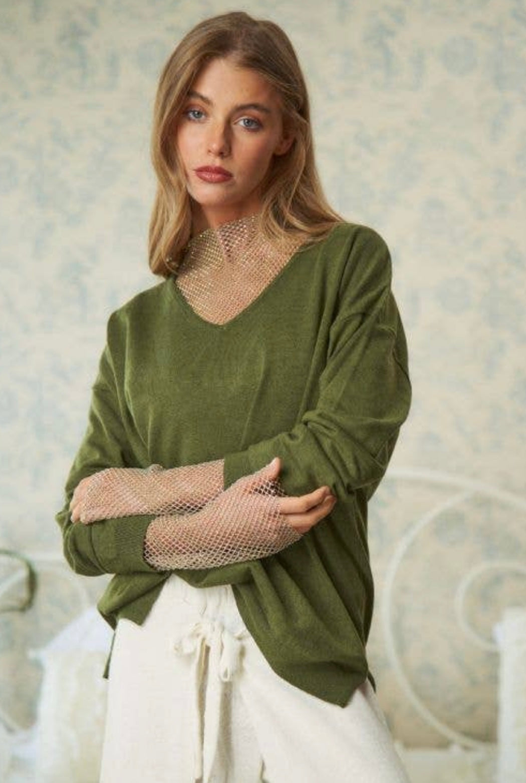 CURVE - Olive Lightweight Sweater